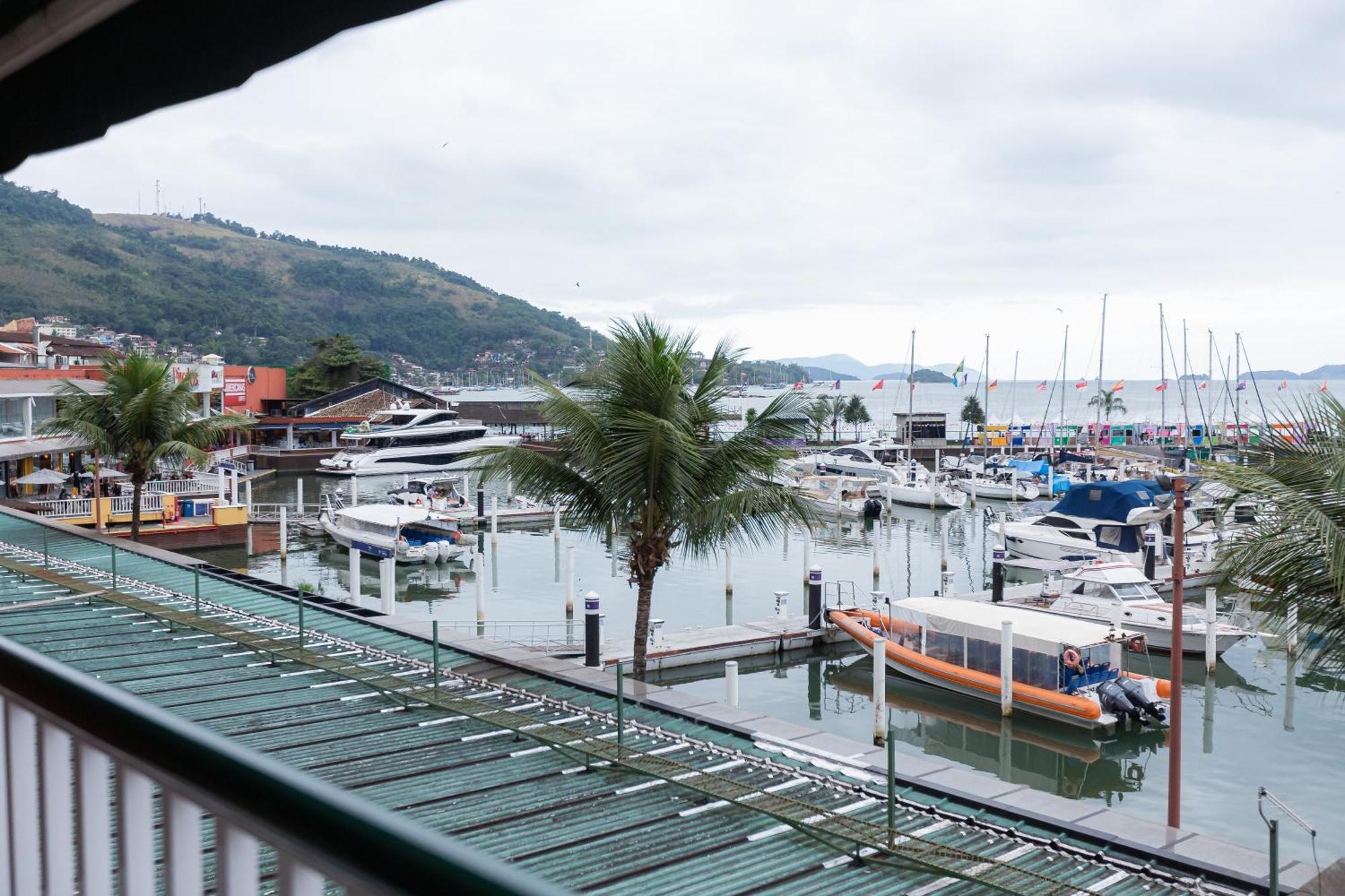 Shopping Piratas, Vista Para O Mar, Estacionamento Angra dos Reis Extérieur photo